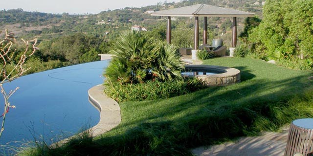 a gorgeous infinity pool